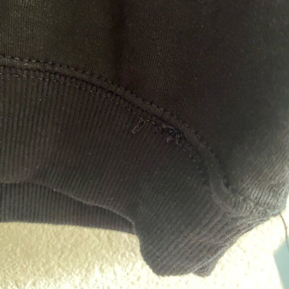 NWT Def Leppard Women Christmas Holiday Black Graphic Sweatshirt L Large - Picture 8 of 8